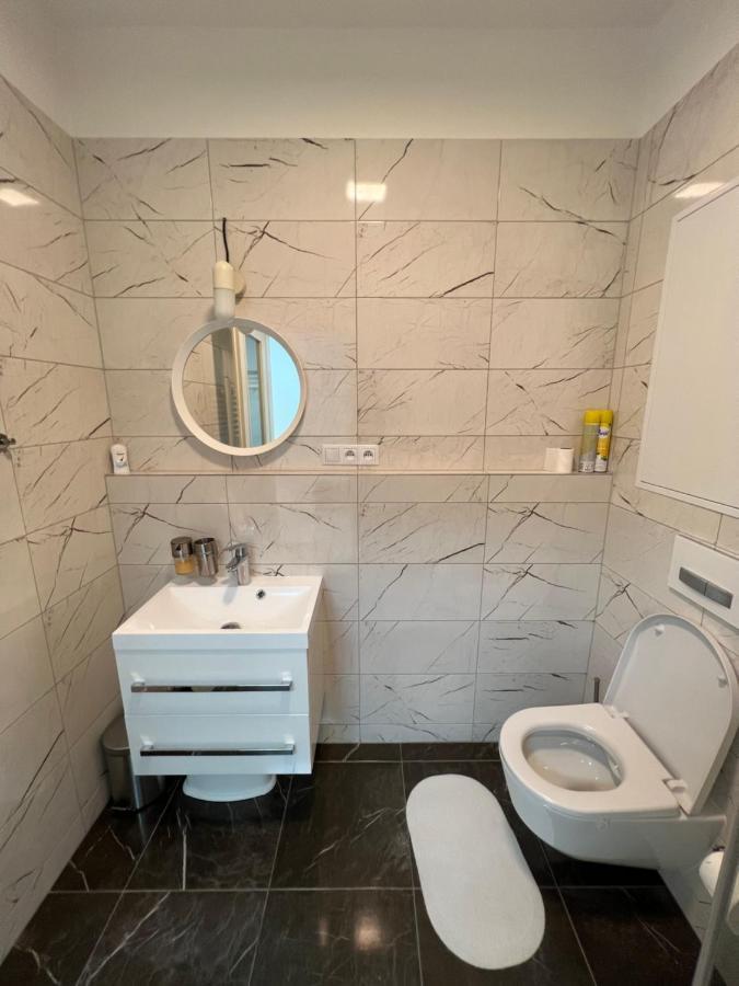 Apartment The Dante - Family With Free Parking Prag