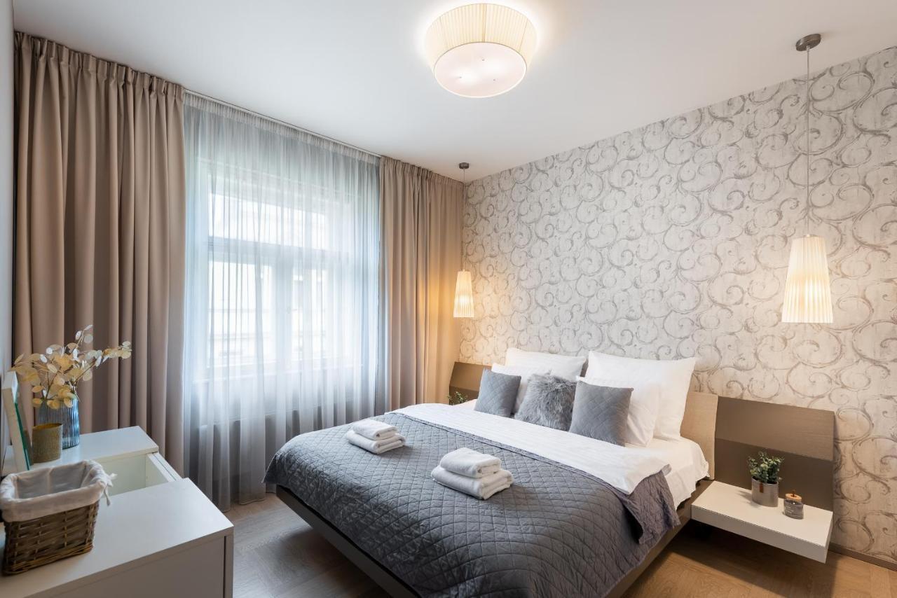 New Luxury Apt With Ac&parking In The Center Of * Praha