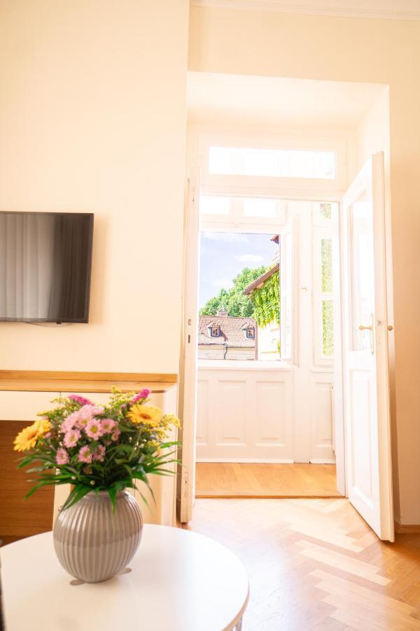 Dvorak Apartment *