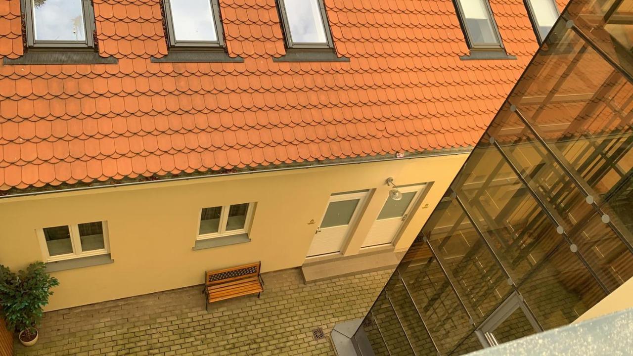 Little Tom Apartment *