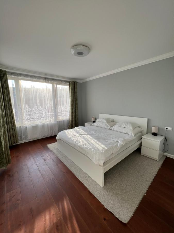 Apartment The Dante - Family With Free Parking Prag