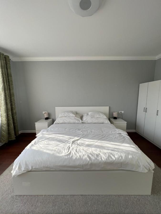 Apartment The Dante - Family With Free Parking Prag