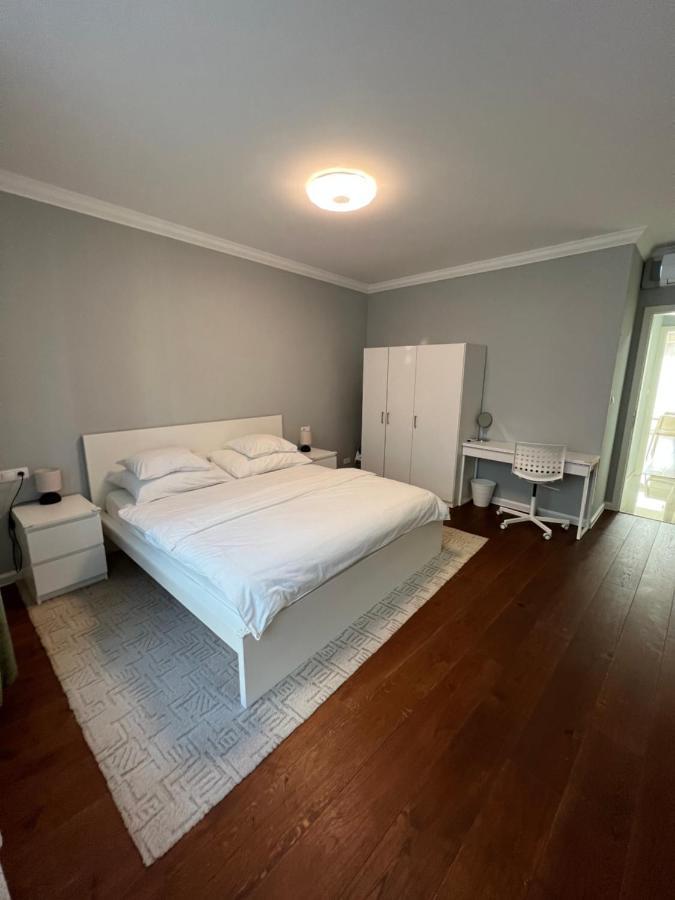 Apartment The Dante - Family With Free Parking Prag