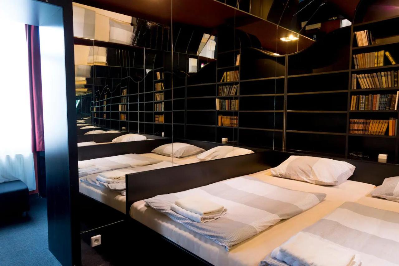 Aparthotel Light 2*