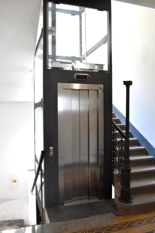 Lägenhet New Rooftop With Private Wellness, Sauna & Whirlpool Bath *