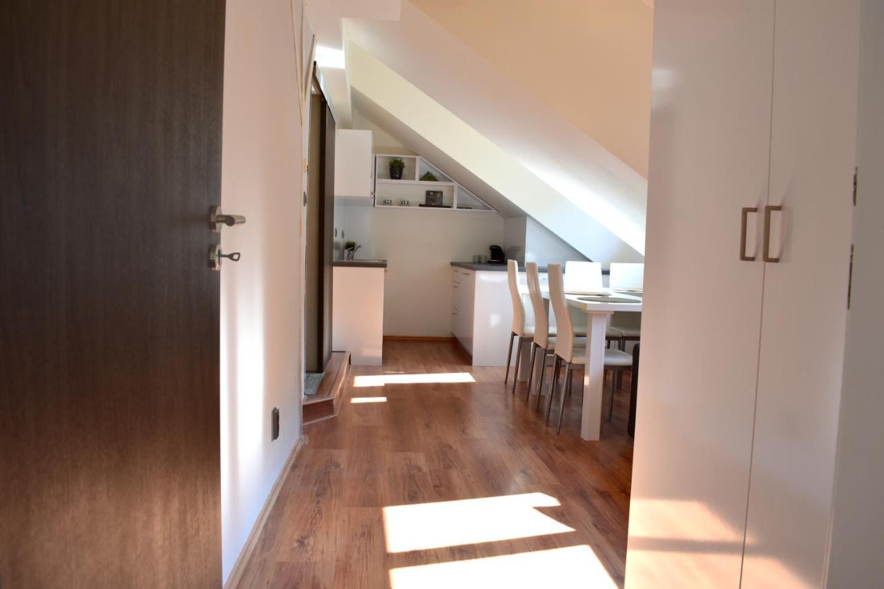 New Rooftop With Private Wellness, Sauna & Whirlpool Bath Prag