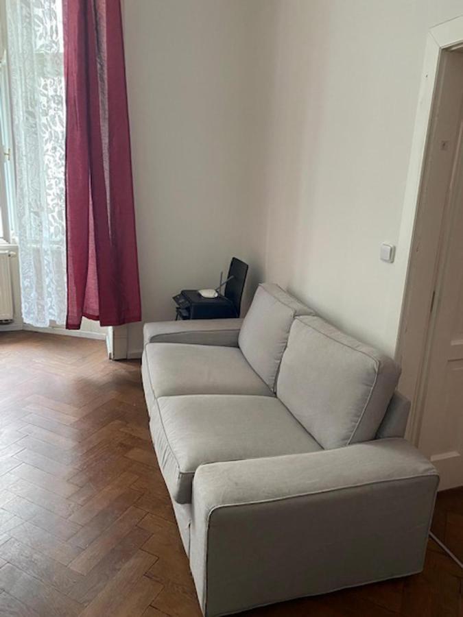 Large 3 Bedroom Family With Balcony Apartment
