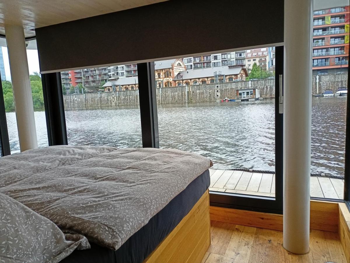 Botel Hauseboat
