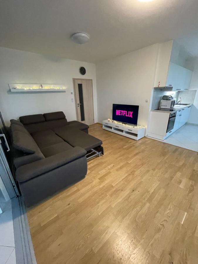 Apartment At Garden Towers
