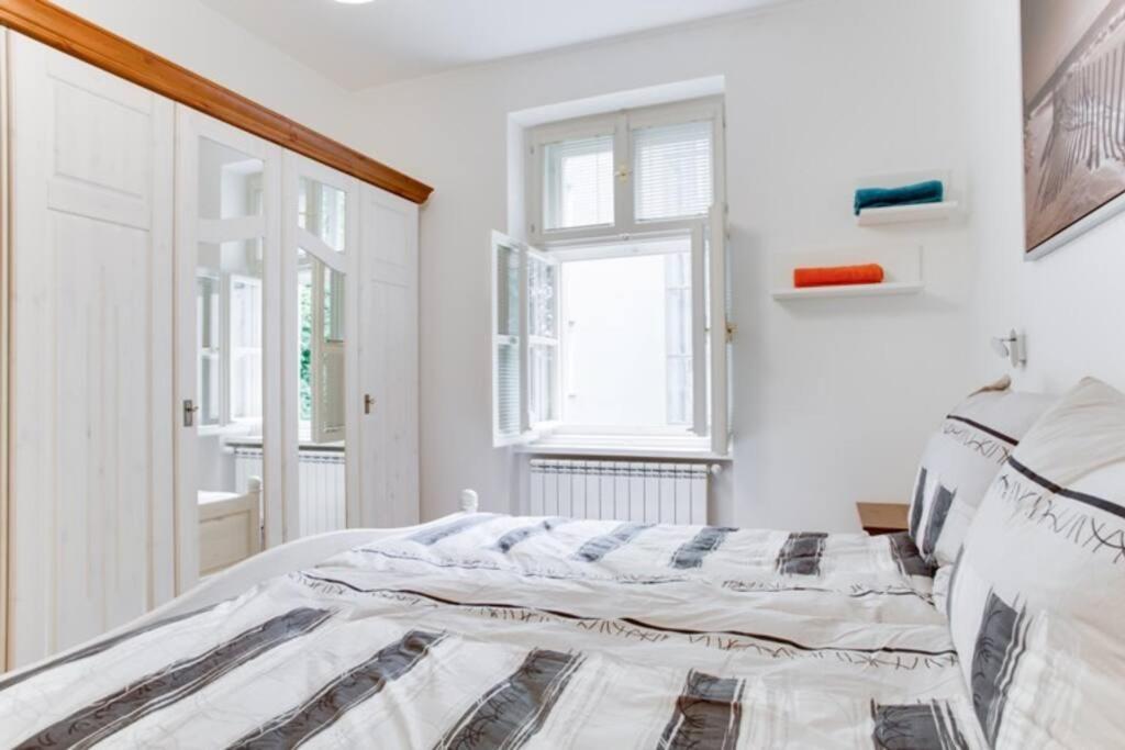 Lägenhet Luxury & Quiet Charming 2bds Near River - Nek2nd