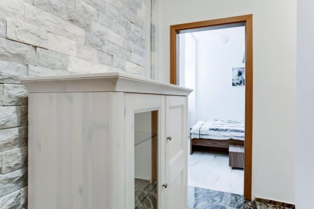 Luxury & Quiet Charming 2bds Near River - Nek2nd * Prag