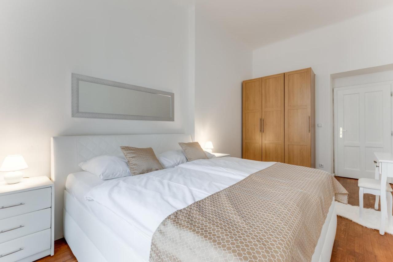 Luxury Riverside In The Center Of Apartmán Praha