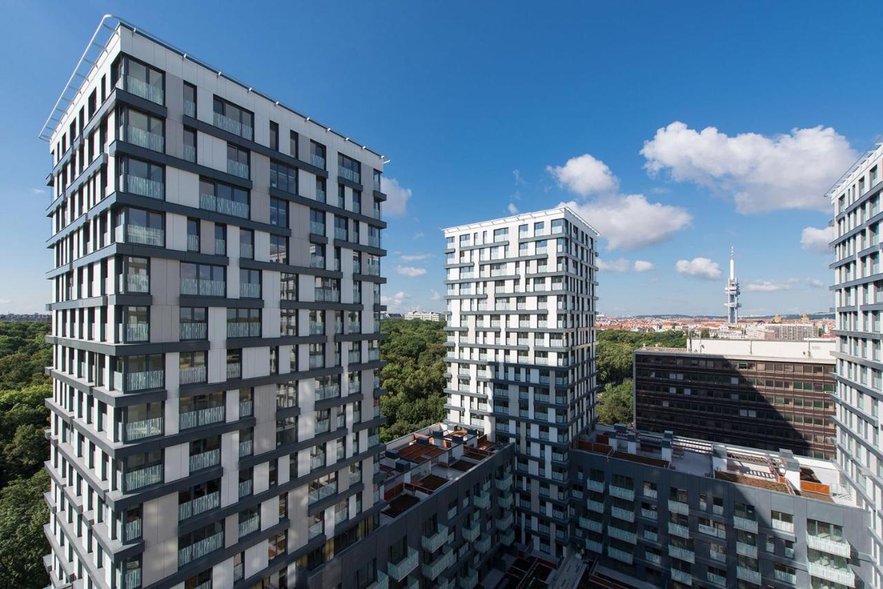Apartment At Garden Towers Prag