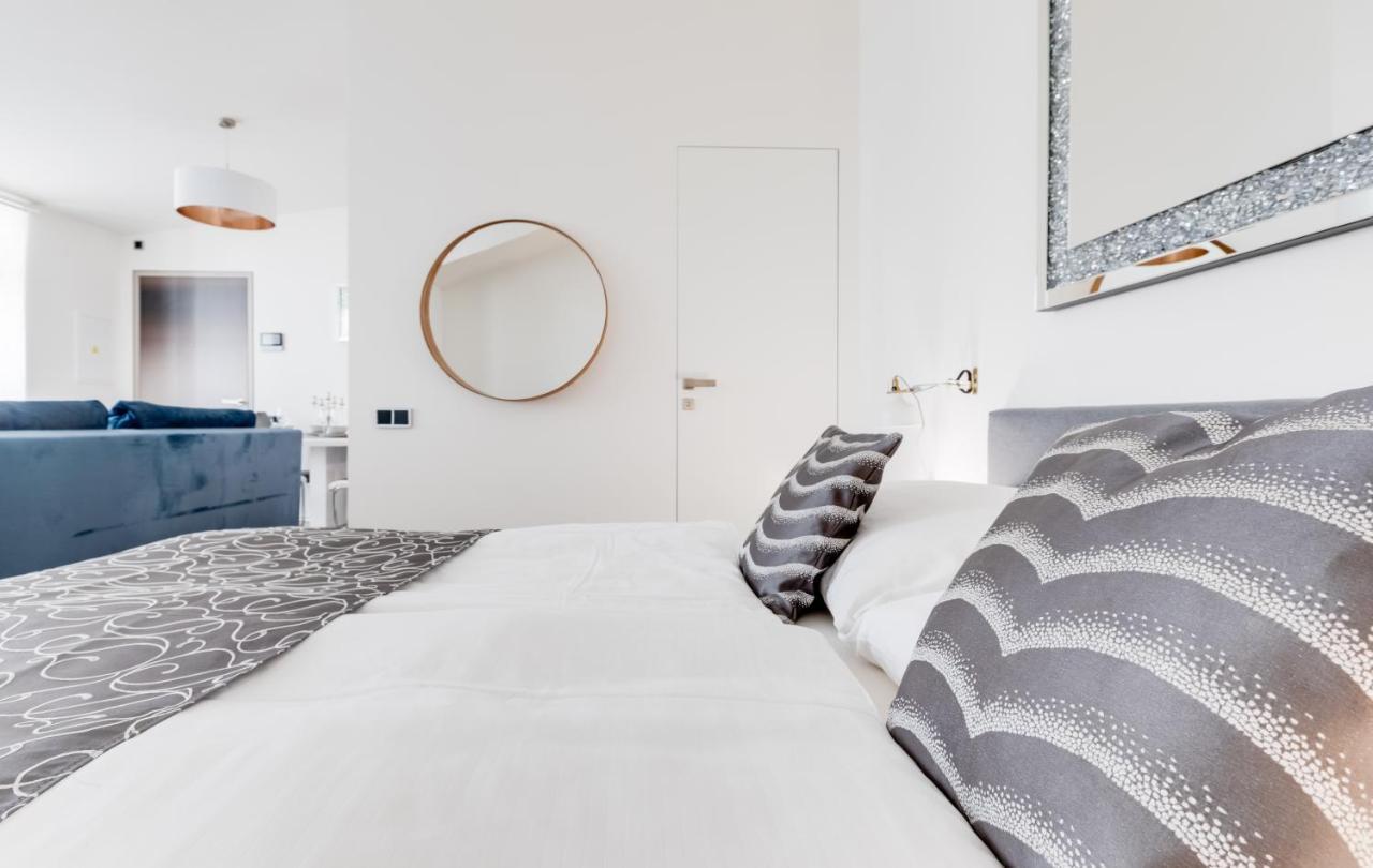 Royal In The Heart Of Apartment