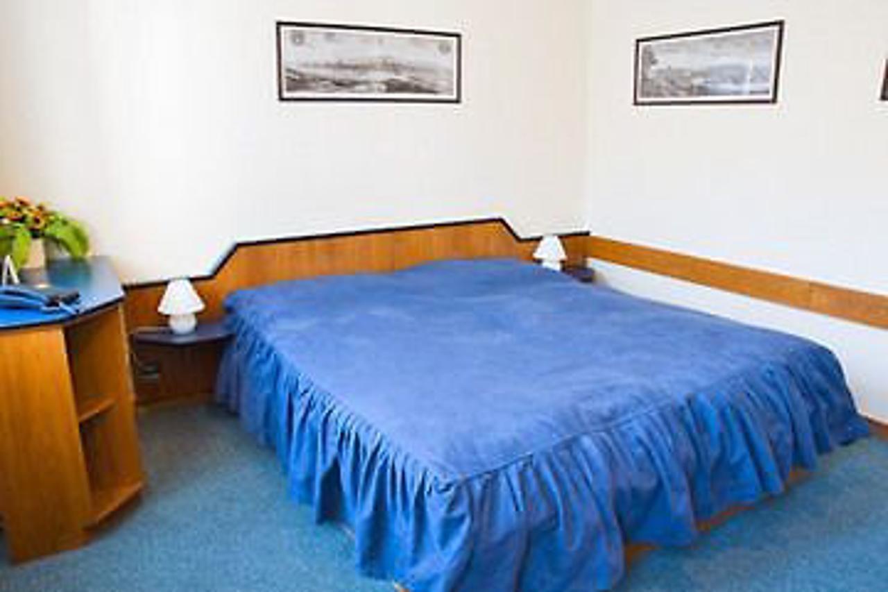 Hotell Henry 2*
