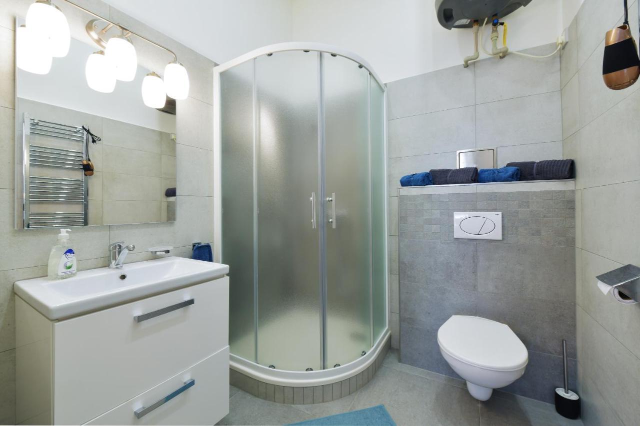 Apartment Duplex *