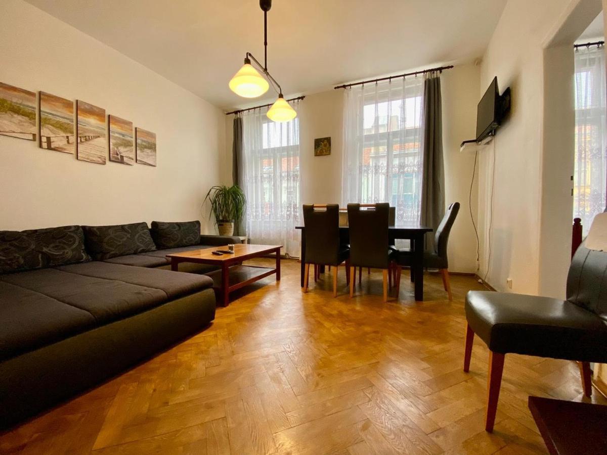 Spacious Cozy In Centre
