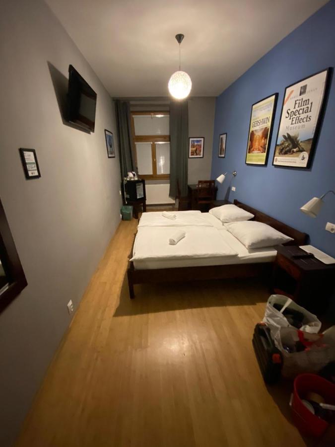 Central Studios Hotell 3*