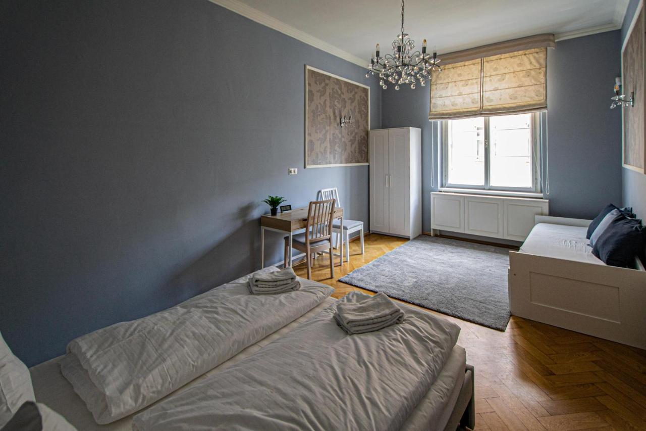 Lägenhet Luxury 150m2 On Wencelas Square With Private Garage