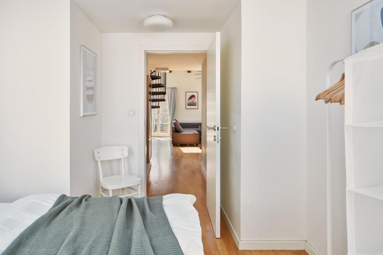 Days - 3bdr Bright Loft - Ac - Location In New Town Prag