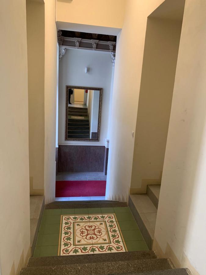 Charles Square Apartment Prague