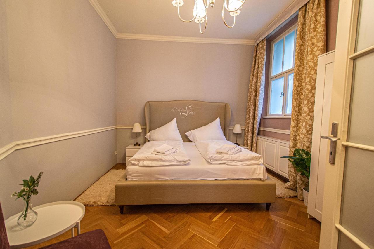 Luxury 150m2 On Wencelas Square With Private Garage Lägenhet Prag