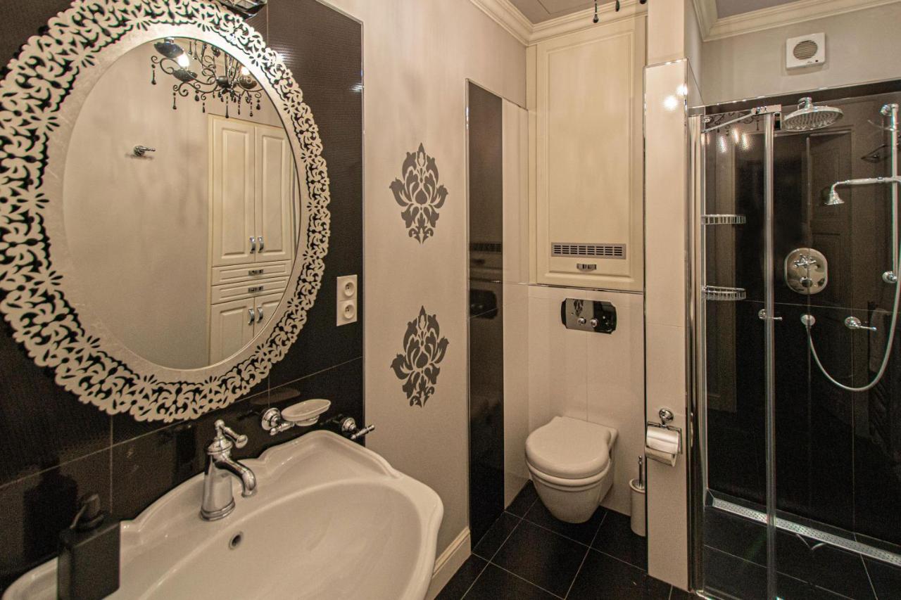 Luxury 150m2 On Wencelas Square With Private Garage * Prag