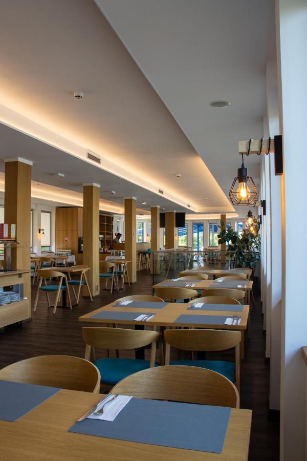Racek Botel 3*