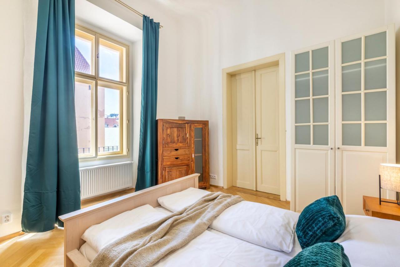 Celetna - Old Town Aparthotel