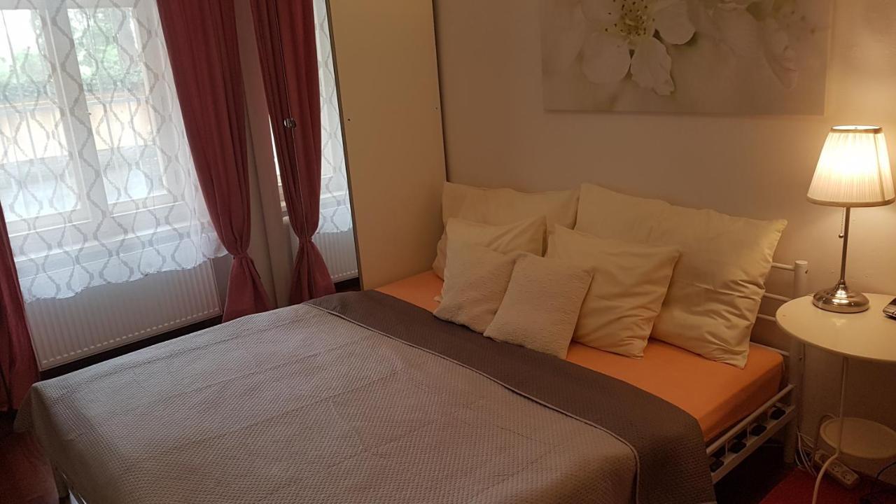 Family Flat 120m2, 2 Vinohrady Apartment Prag