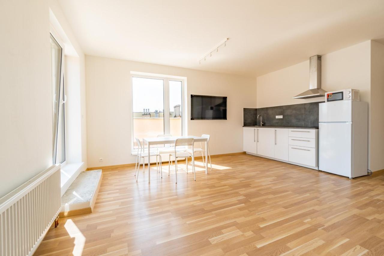 Penthouse # 81 With Panoramic View In Elite Rezidence With Free Parking * Praha