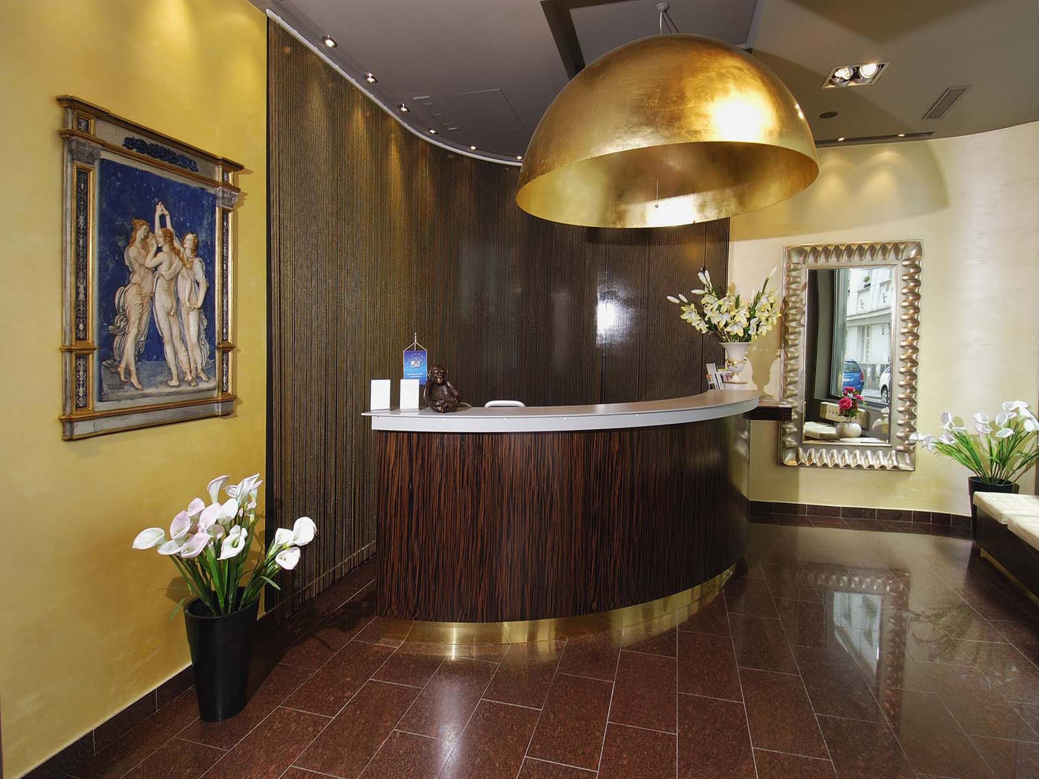 Ea Crystal Palace 4* Prag