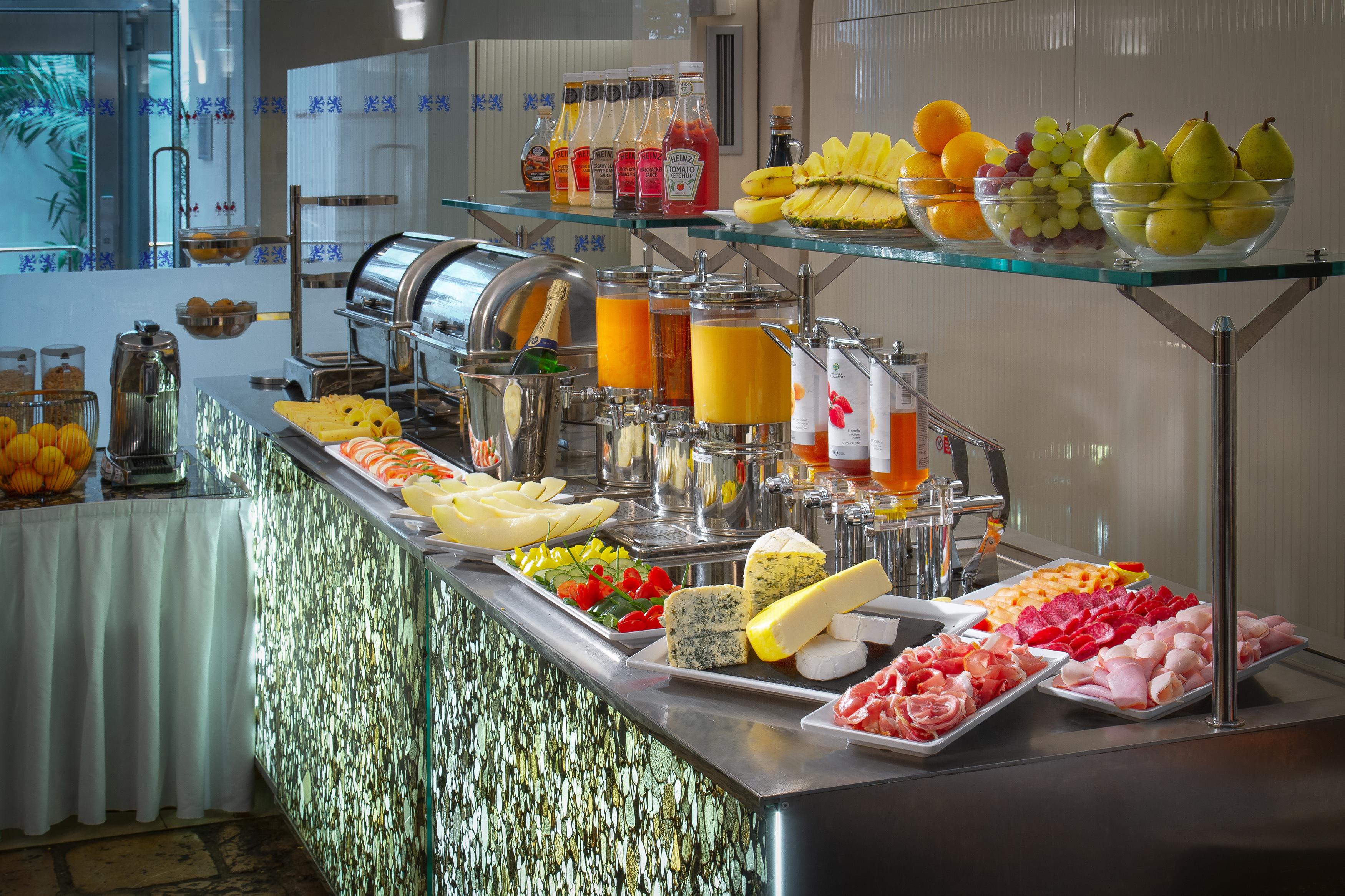 Three Storks Hotel 5*
