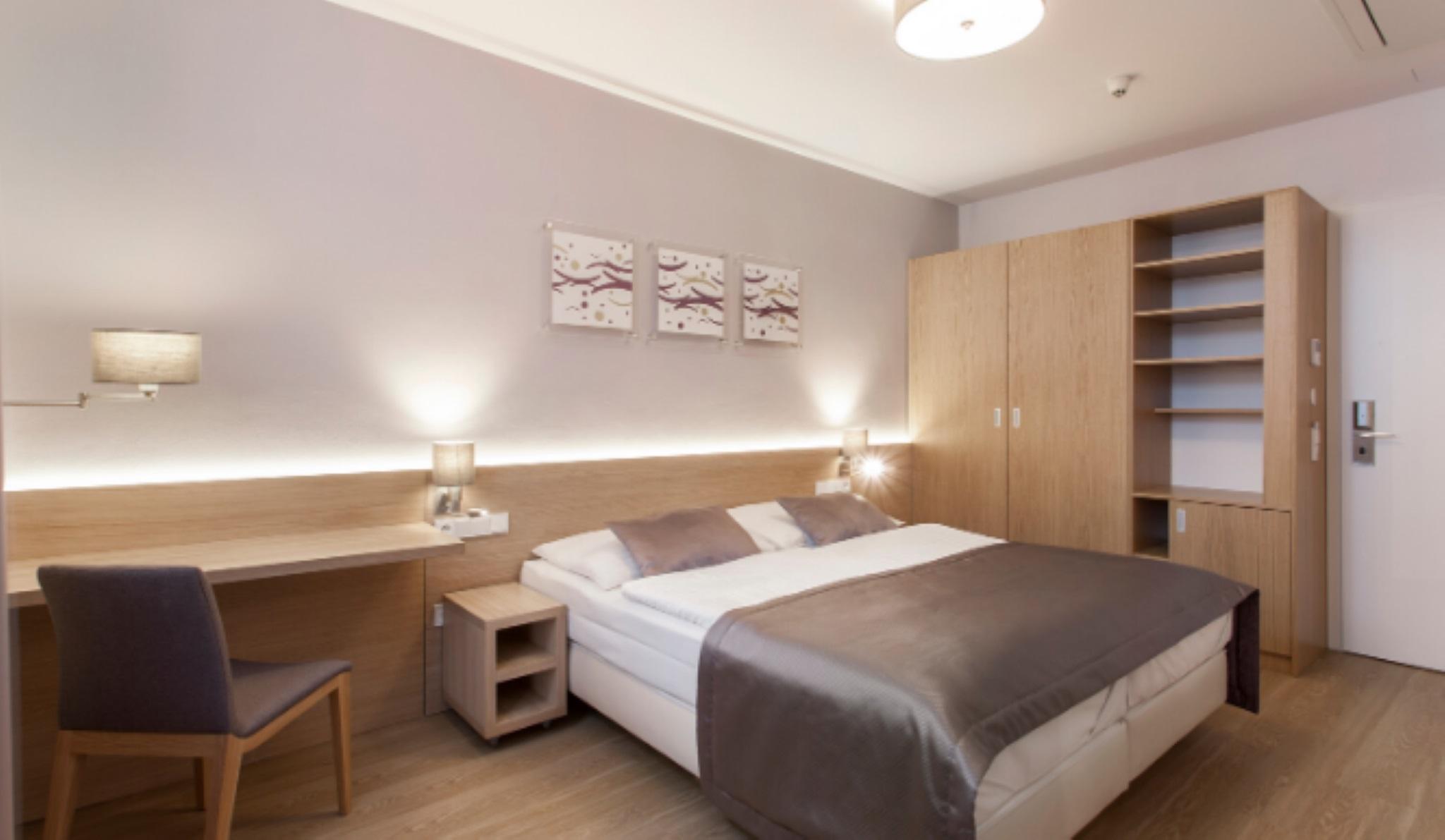 Hotel Carol