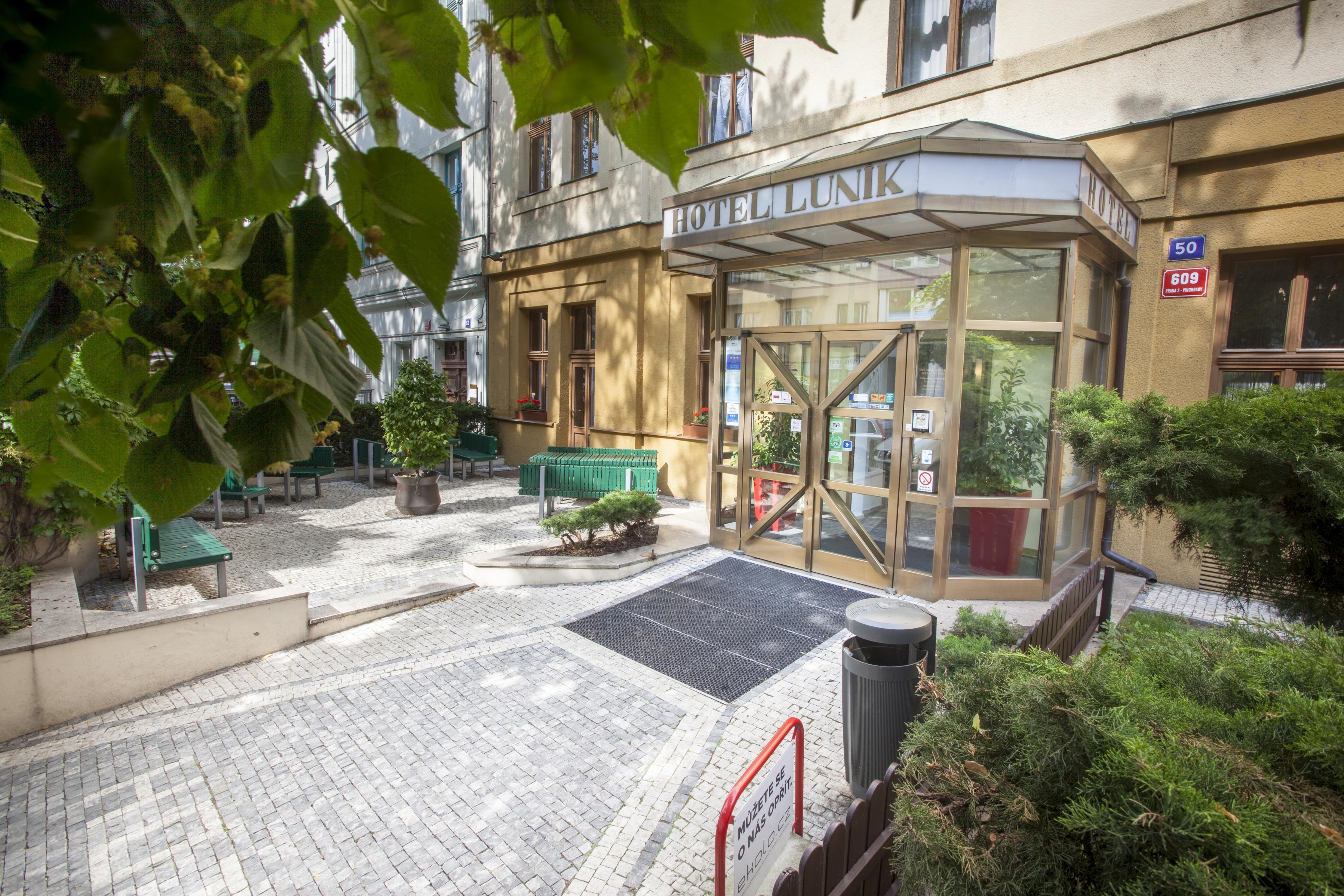 Lunik Hotel