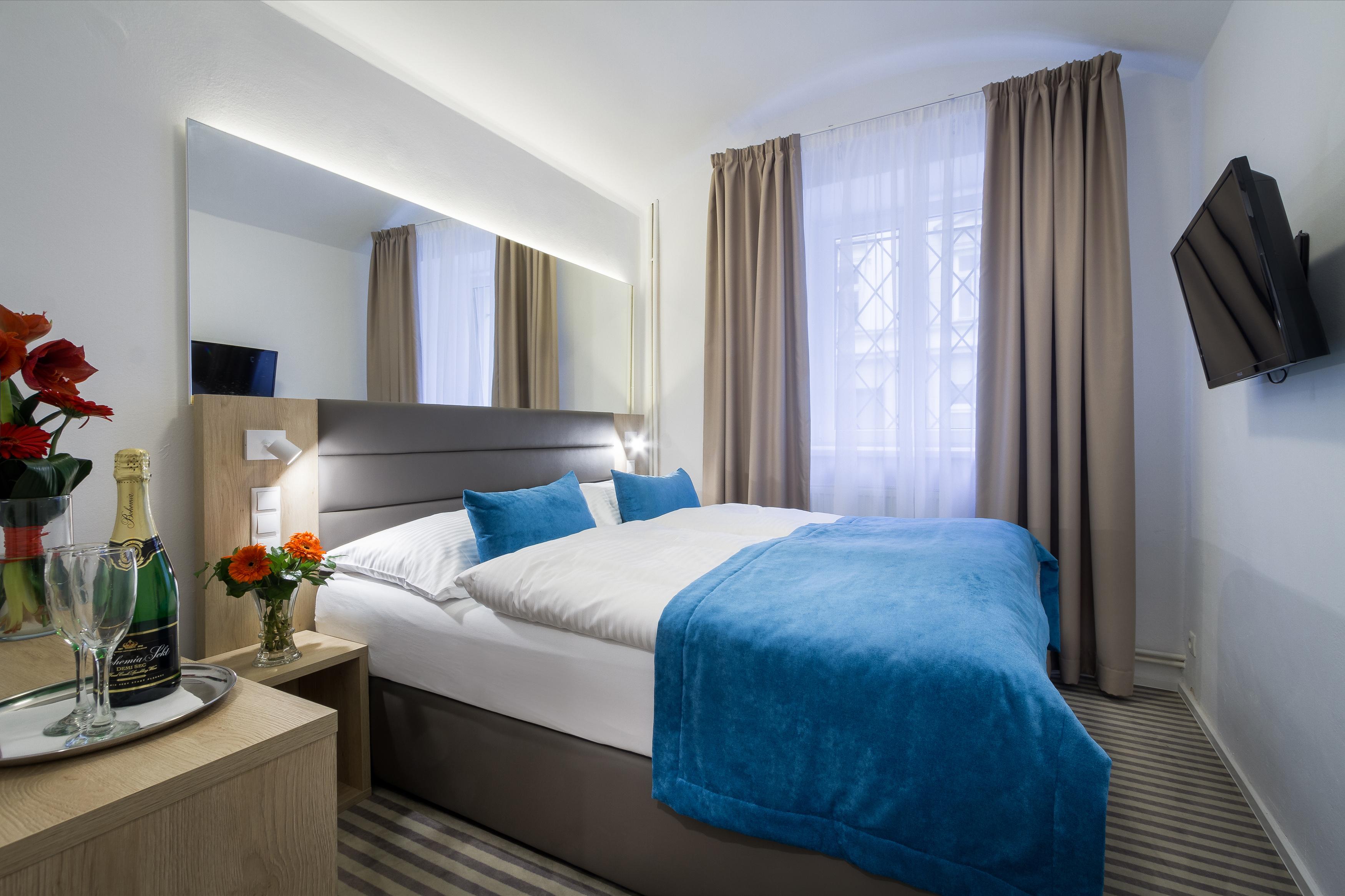 White Lion Hotel 4*