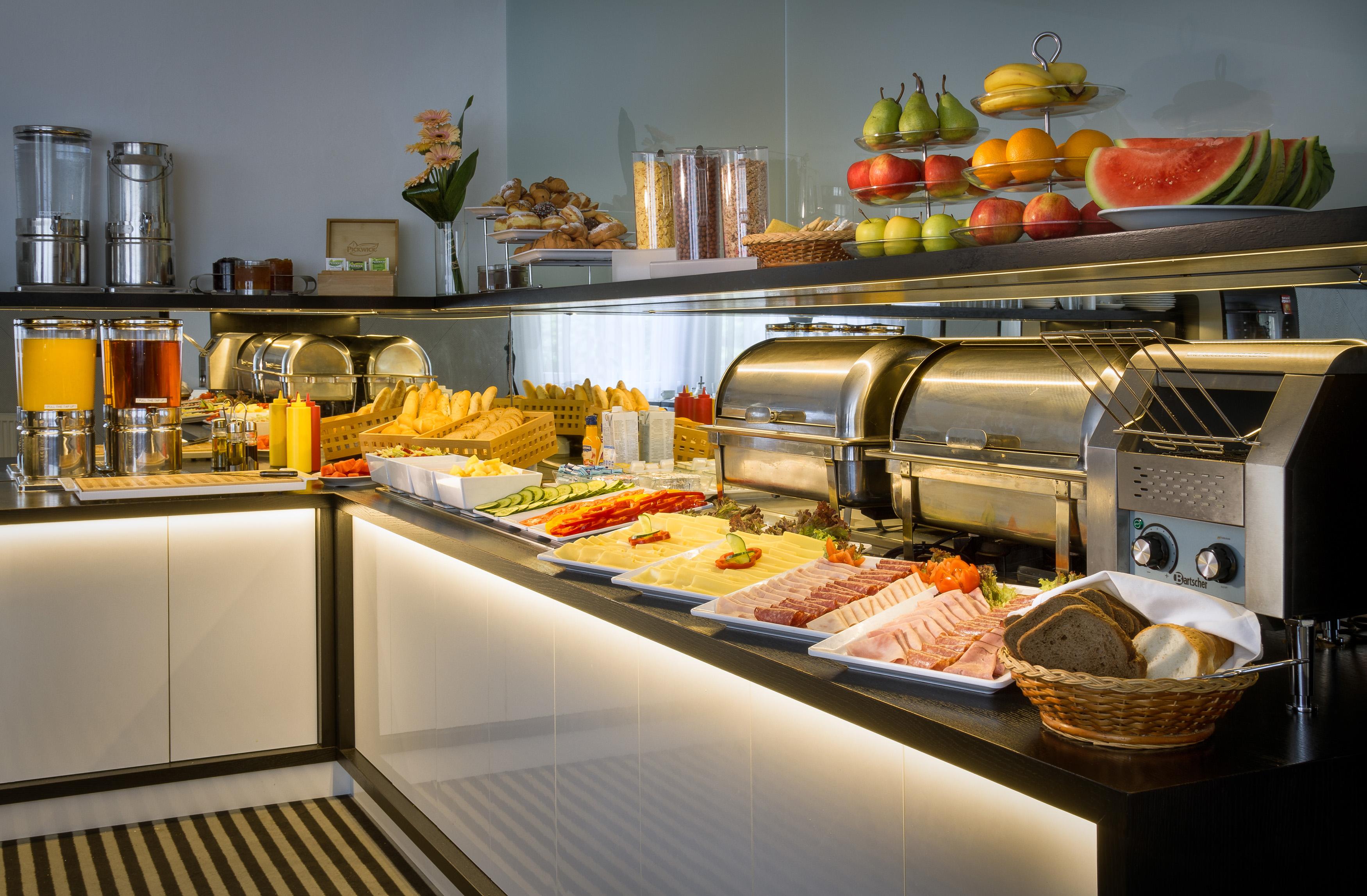 White Lion Hotel 4*