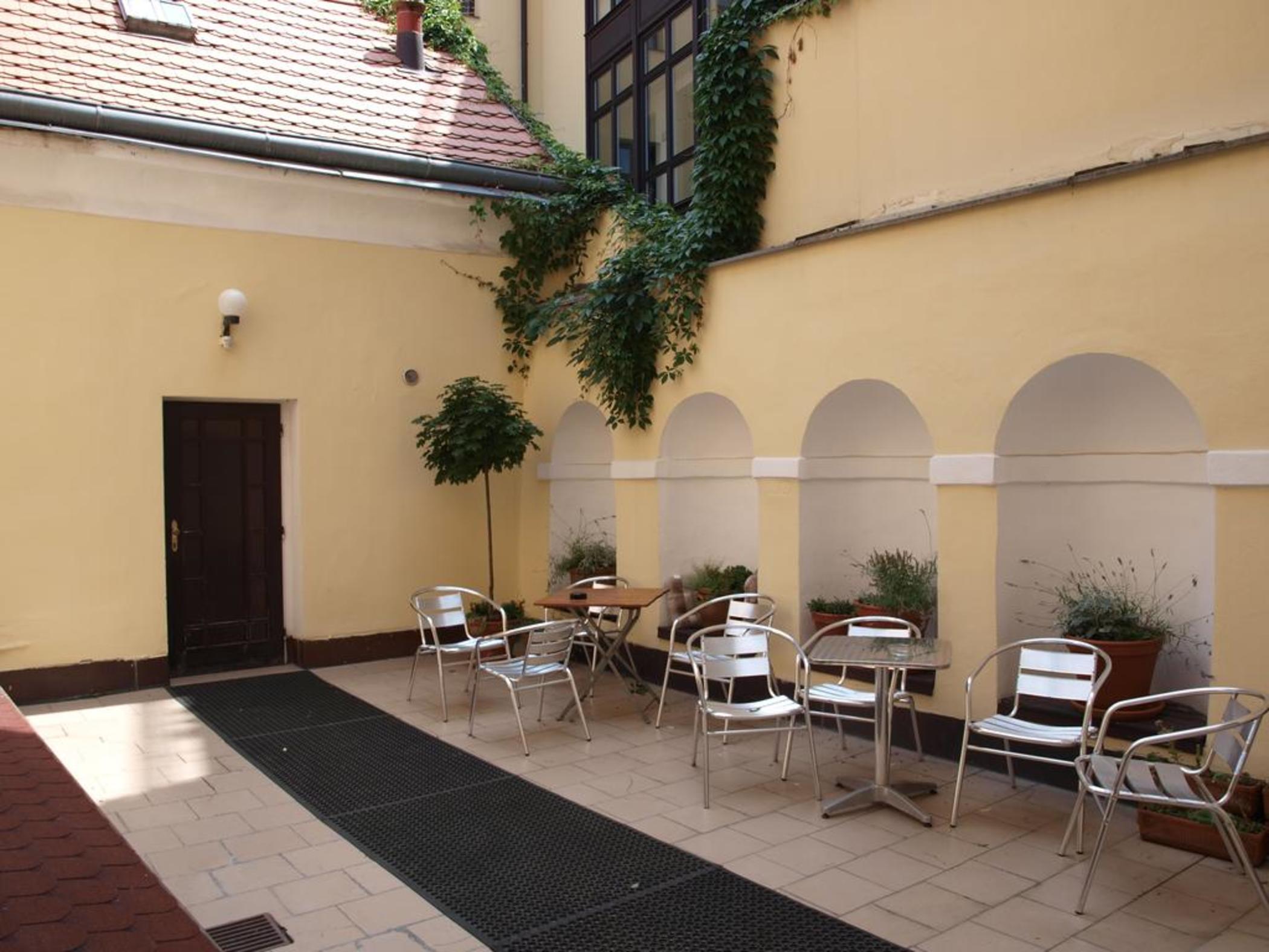 King George 3* Prague