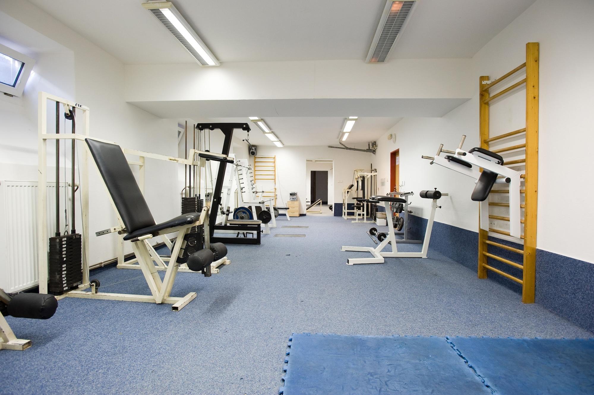 University Hotel Hotell 2*