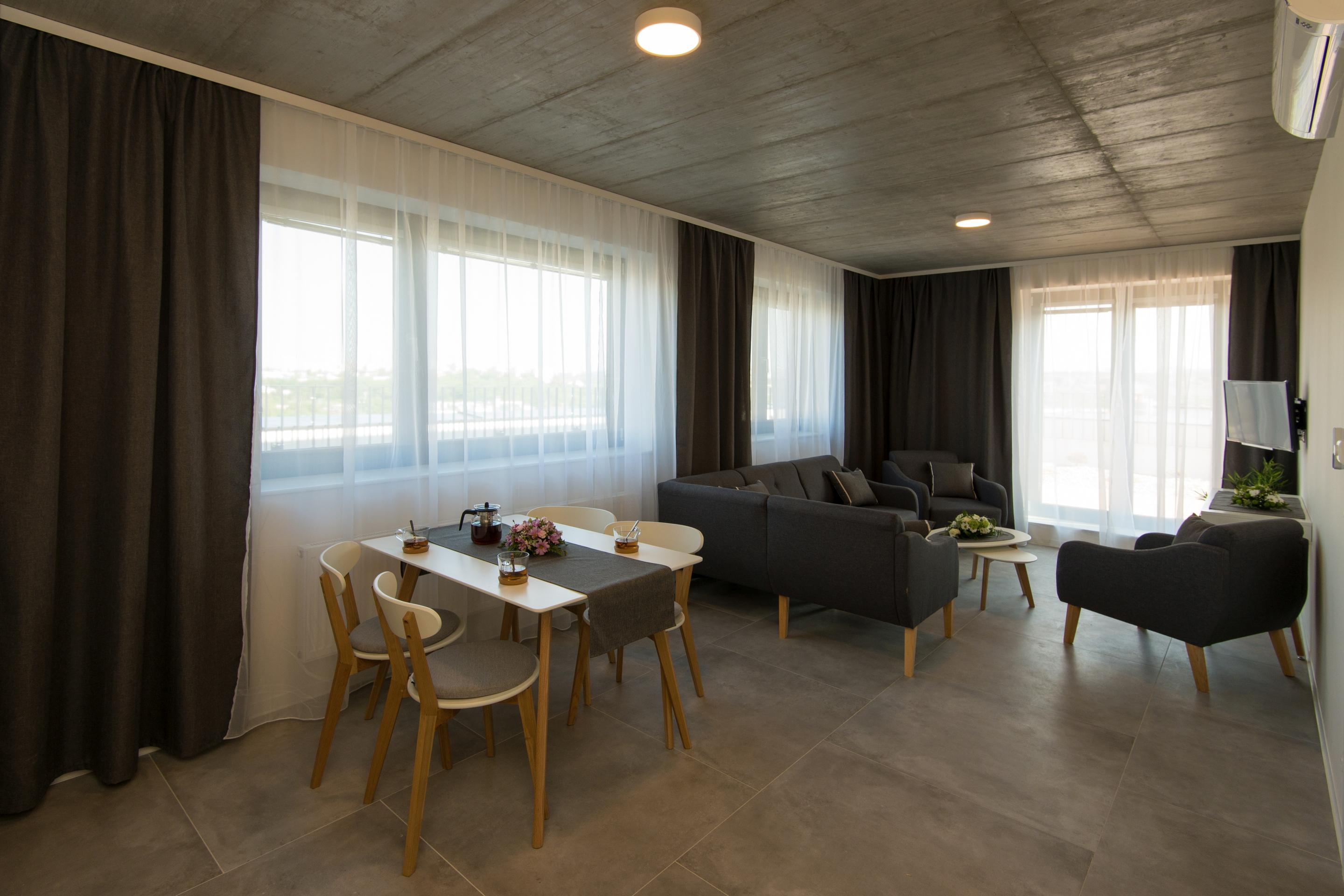 Aparthotel Trafick 4*