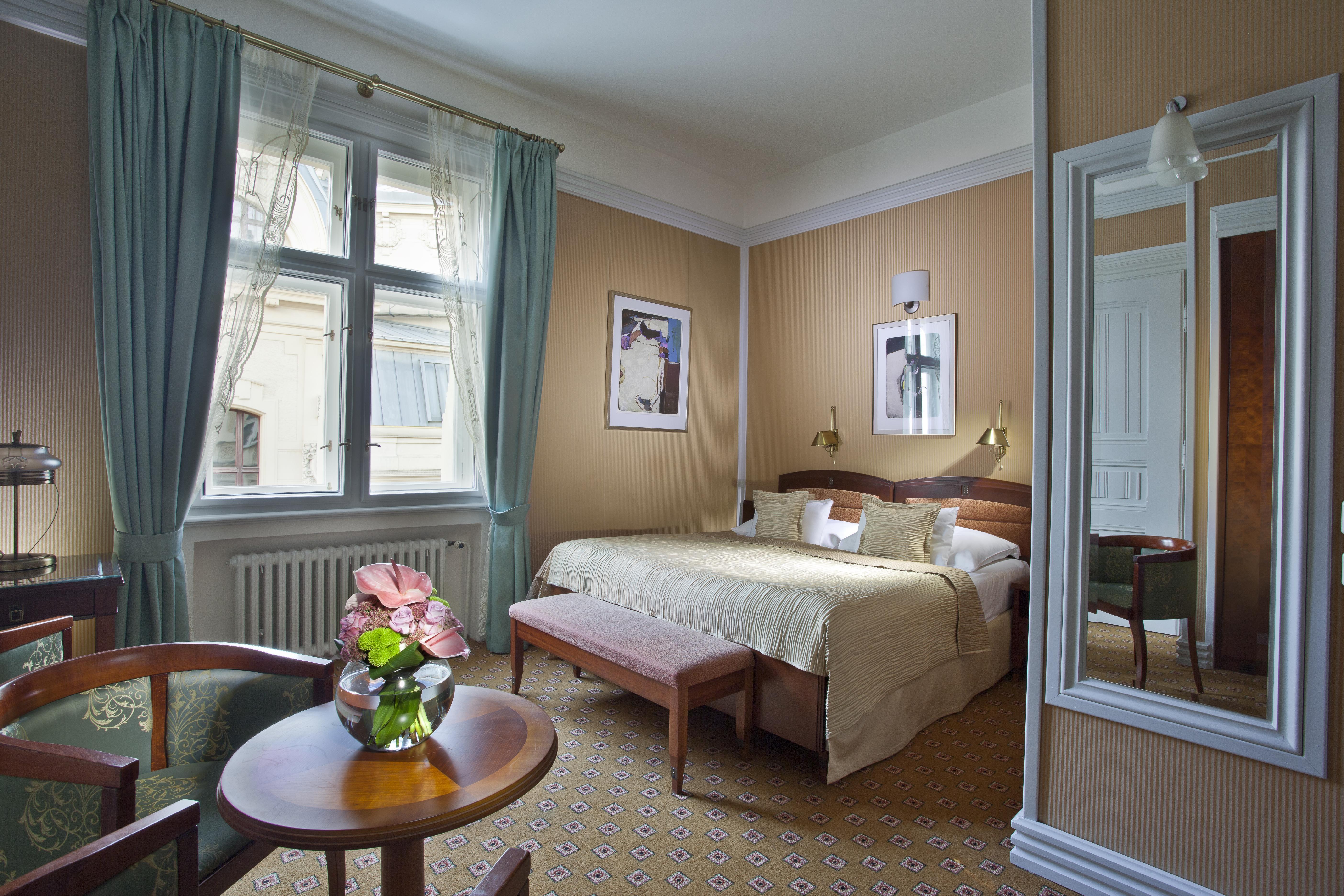 Paris Hotel 5*