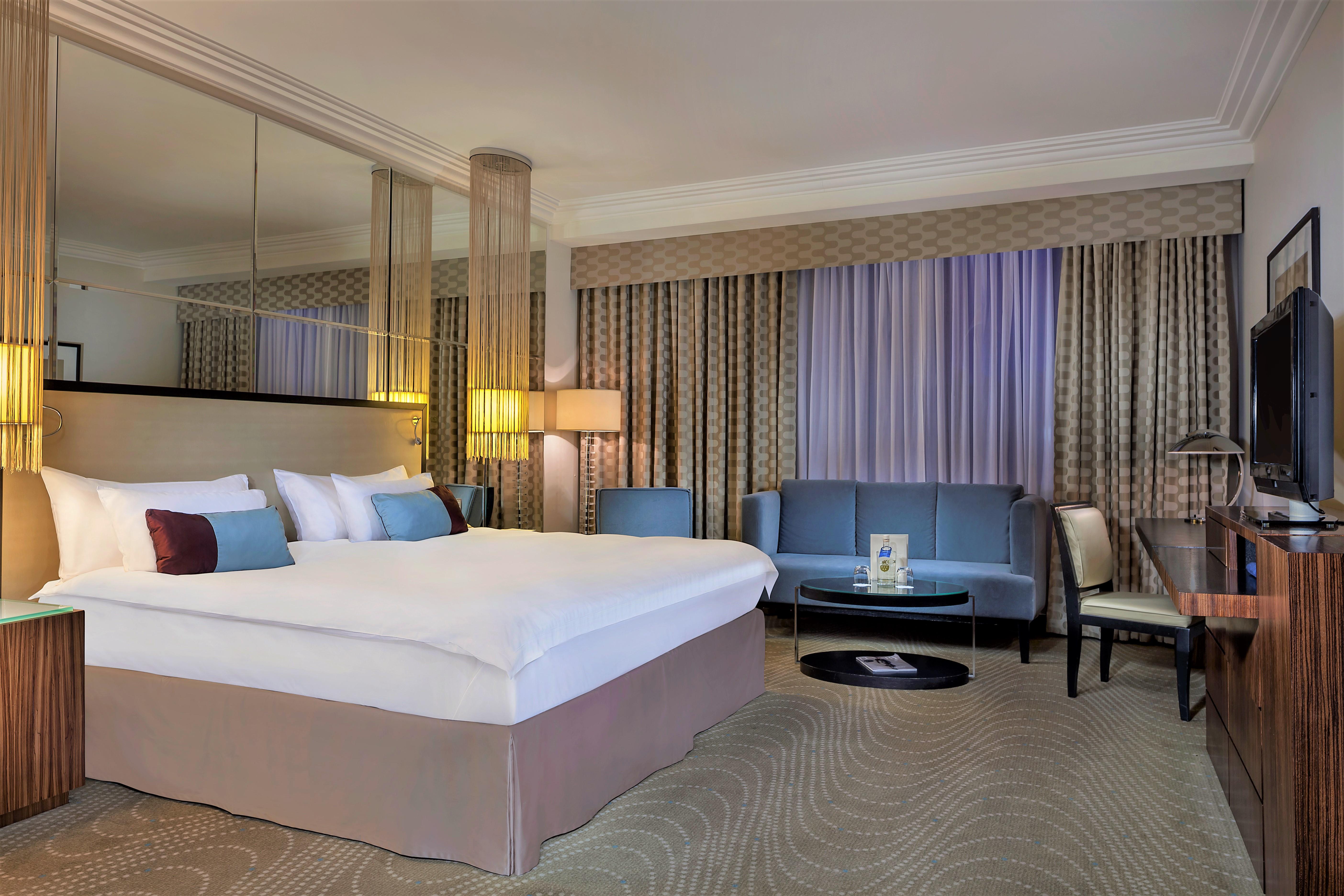 Hotell Almanac X Alcron 5*
