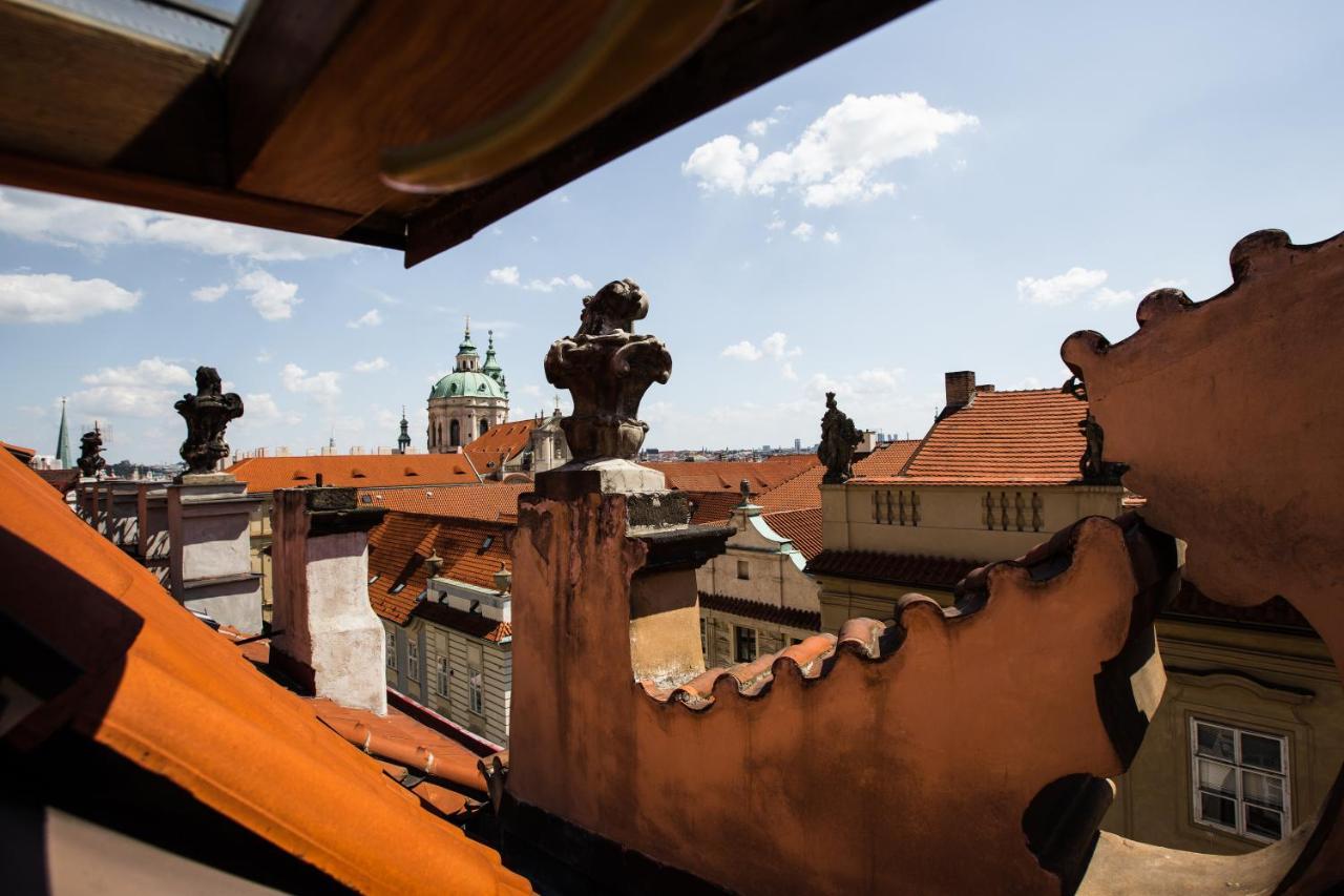 Nerudova 211 Hotel
