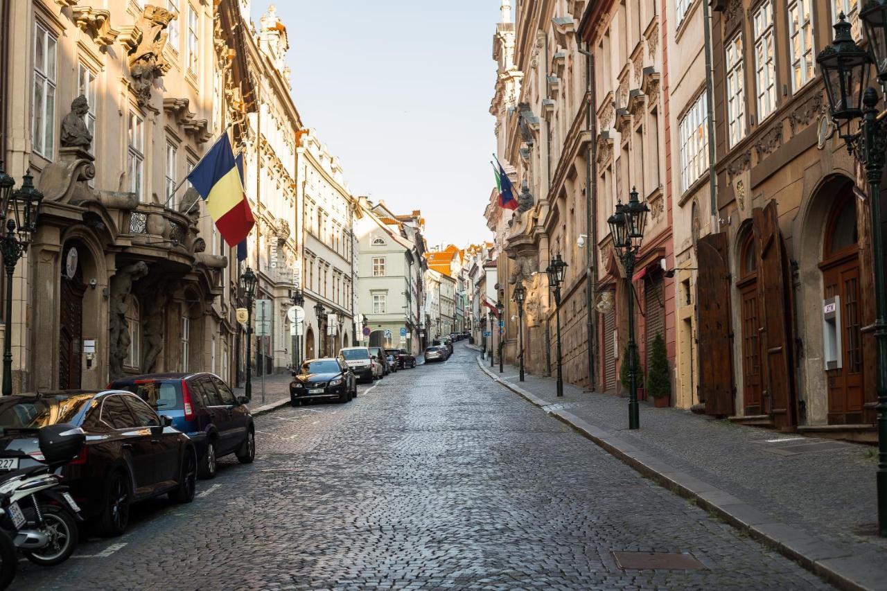 Hotel Nerudova 211 Prag