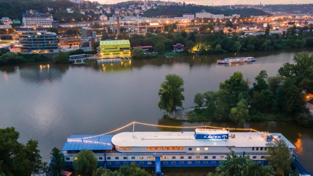 Botel Racek Prag