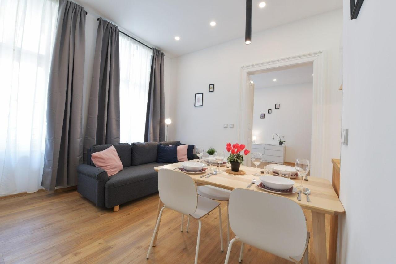 Apartment Duplex *