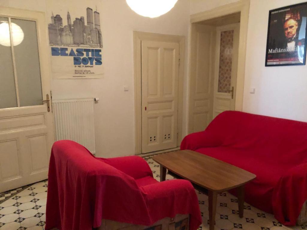 Chez Jitka Et Gautier - A Great Alternative To A Homestay Prague