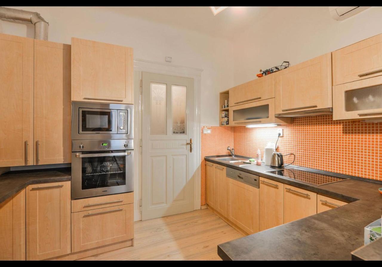 Apartment Old Town Square Jakubska 744 *