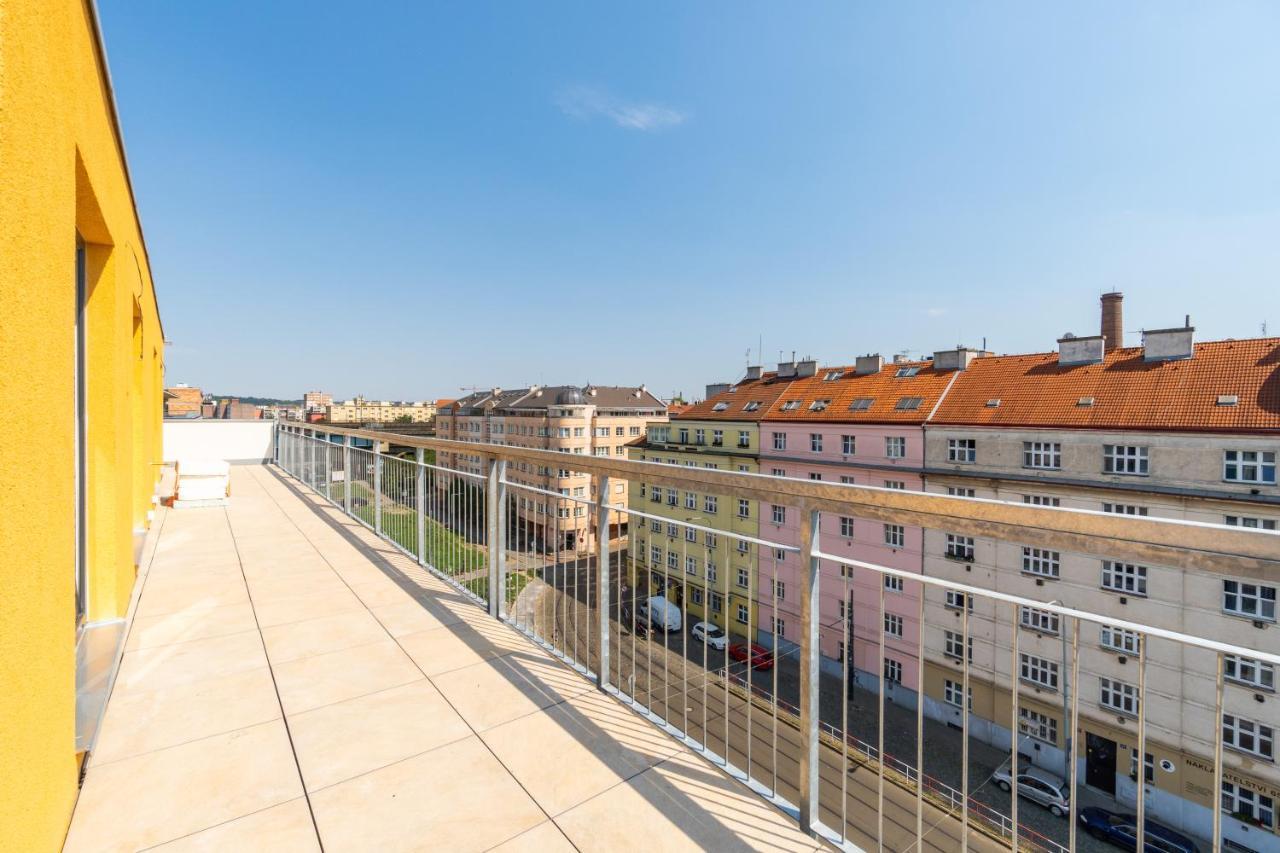 One Bedroom Penthouse # 82 In The Brand New Building Close To The Center With Free Parking Lägenhet Prag