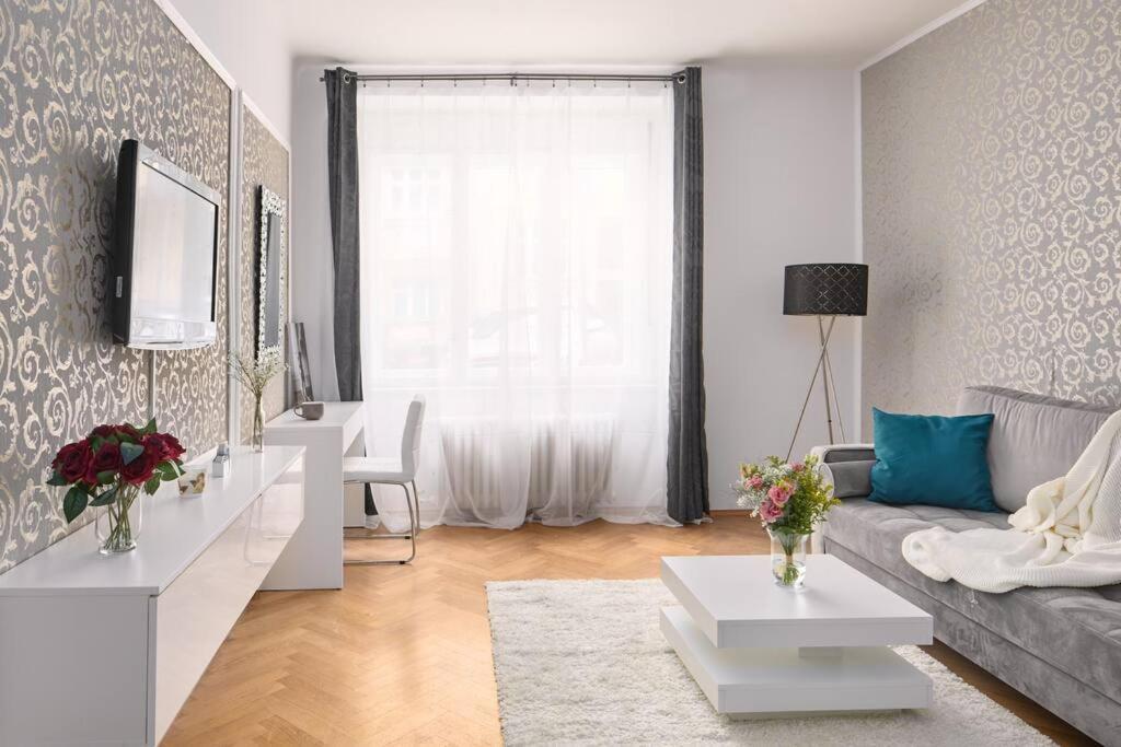 Gentle And Cozy Right At The Center Prag